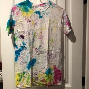 tie-dye shirt